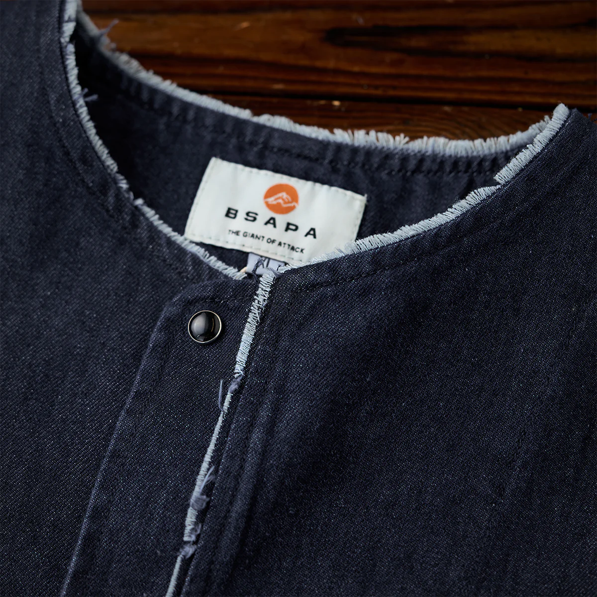 襟・前立てフリンジ加工ノーカラーデニムジャケット - Image 7