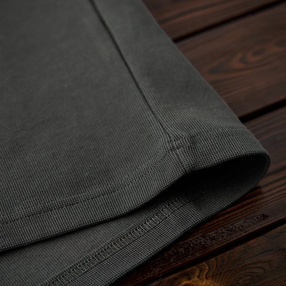 ワンポイントタグ入り　3つボタンワッフルヘンリーネックTシャツ - Image 13