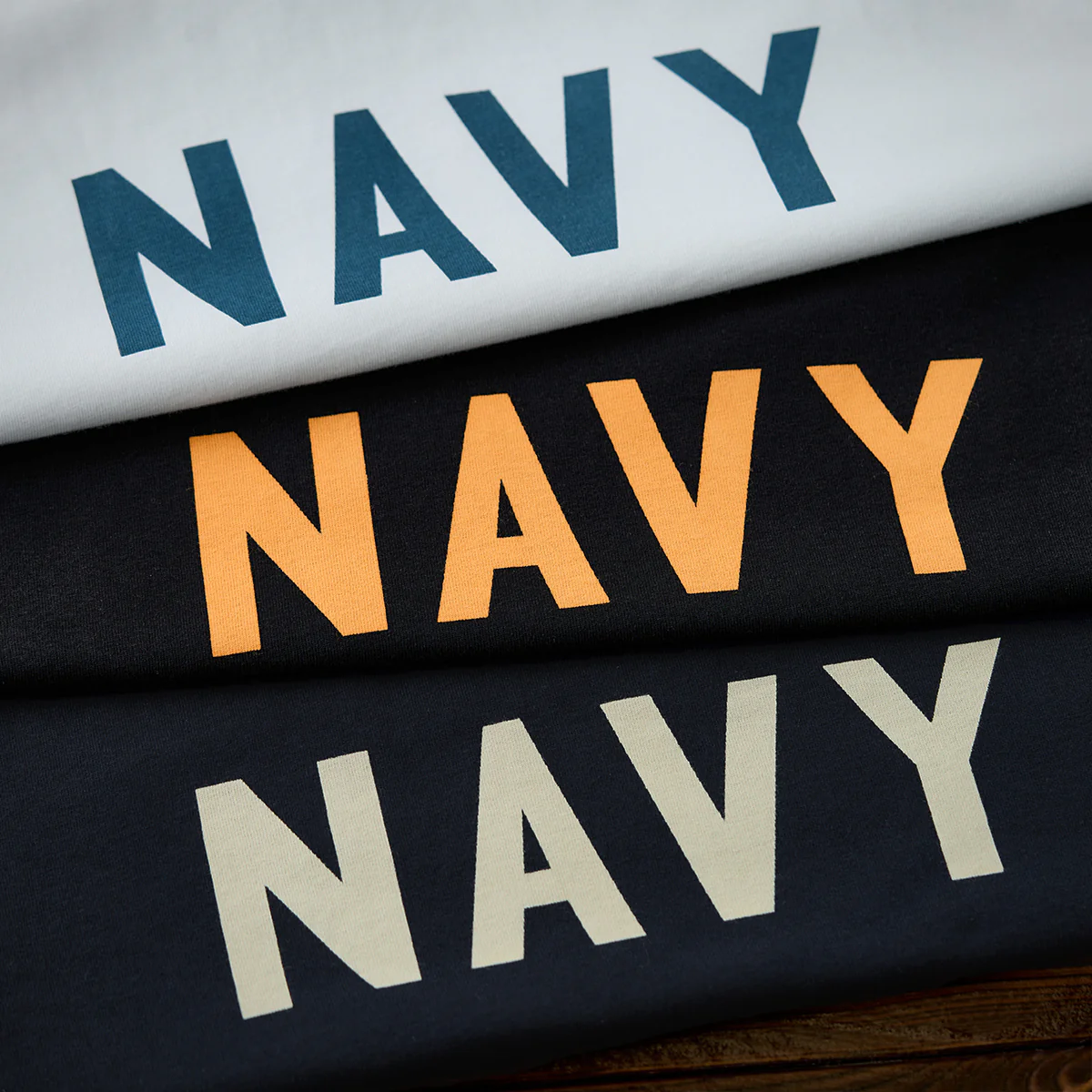 280gヘビーウェイト 「NAVY 68」プリントコットンロンT - Image 9