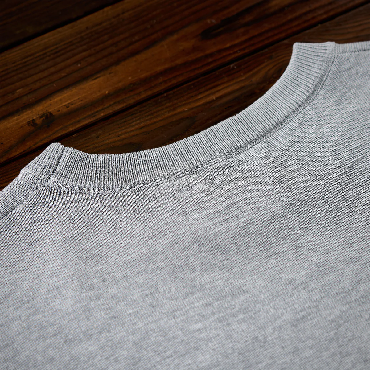 Clean Fit 四色展開 袖・襟・裾リブ入り極細畝ニットTee - Image 15