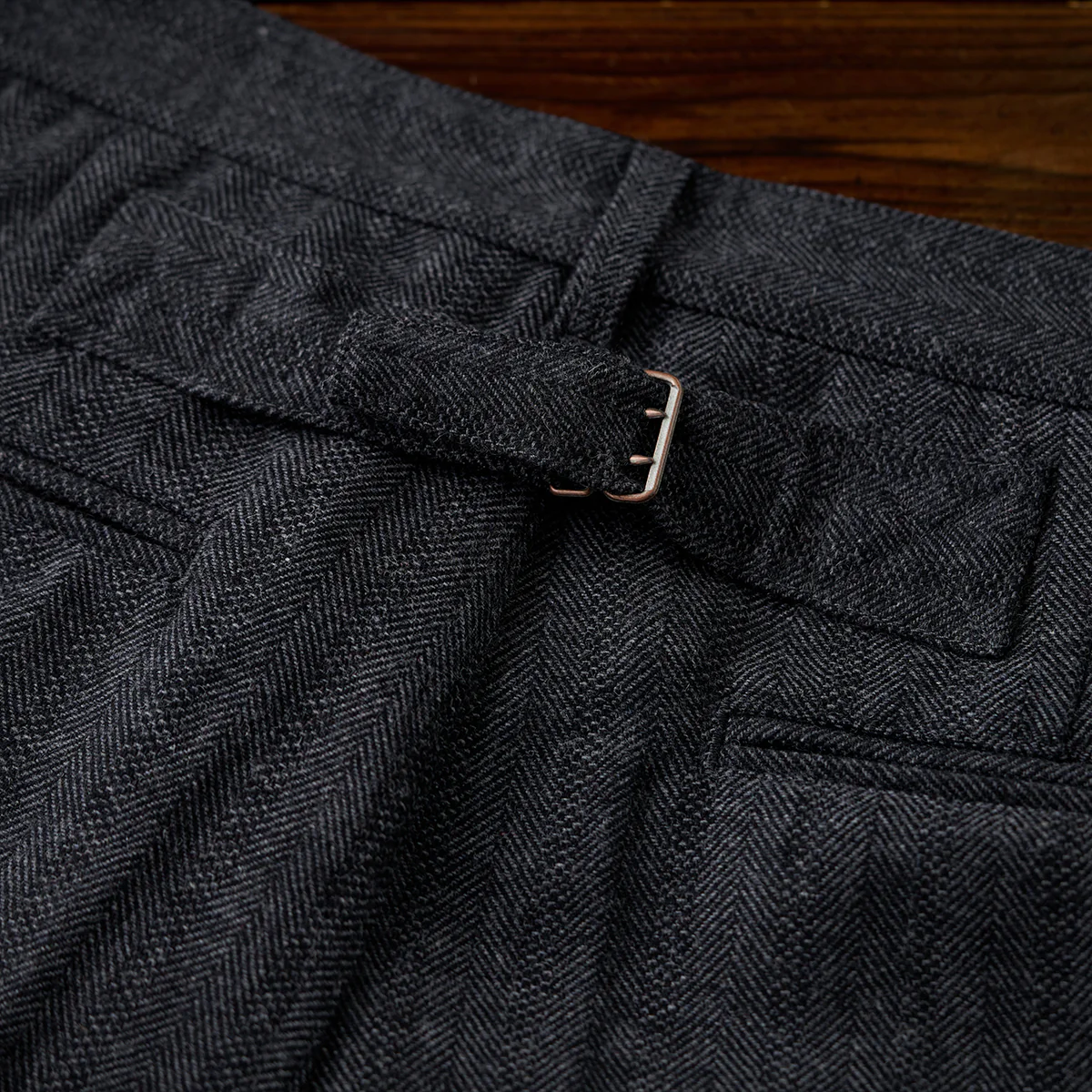 Business&Casual ウール混ヘリンボーンツイルスラックス - Image 11