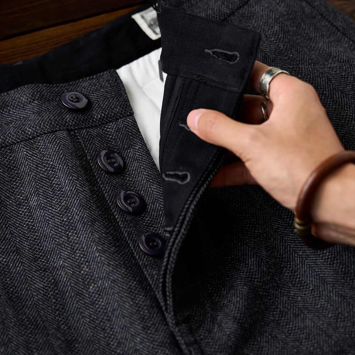 Business&Casual ウール混ヘリンボーンツイルスラックス - Image 9
