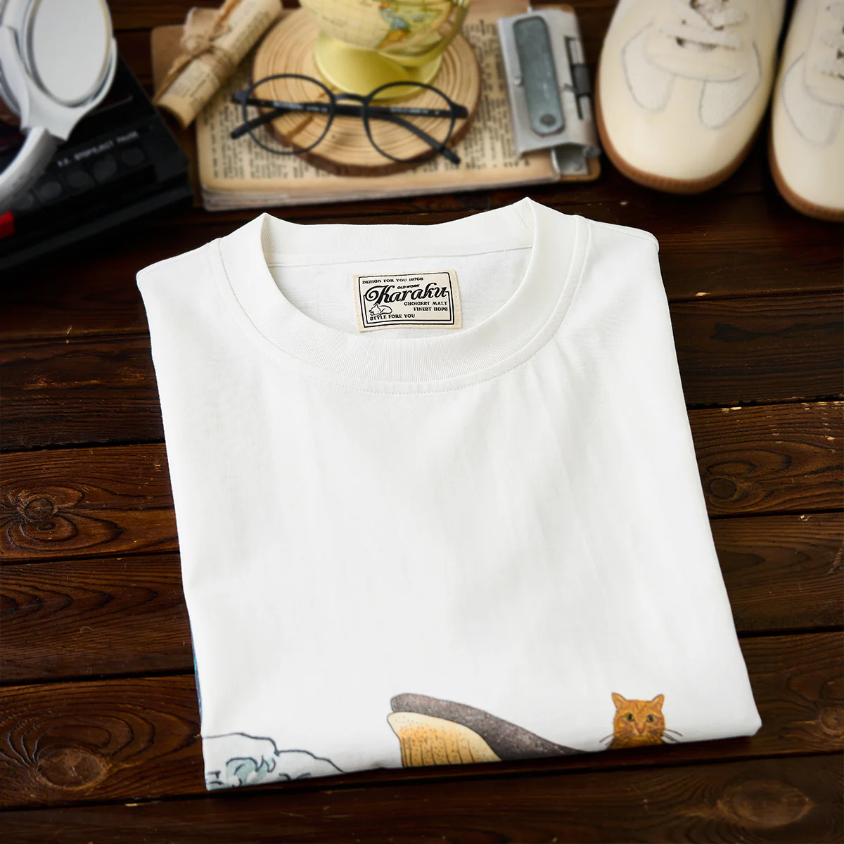 「KaraKux365CAT.ART」鯨と泳ぐ猫 浮世絵柄コットンTee - Image 5