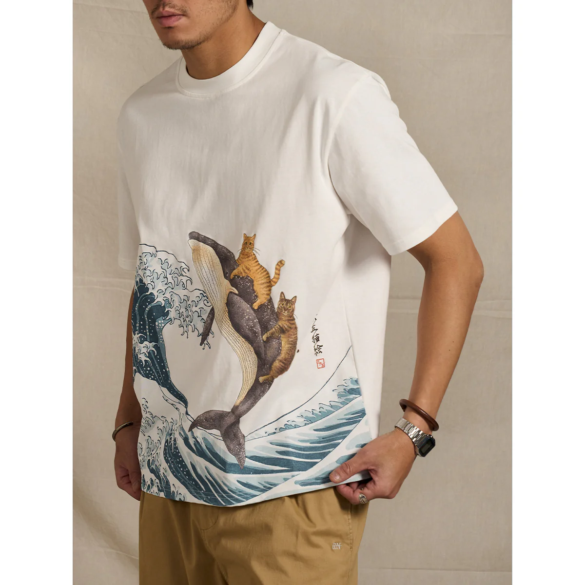 「KaraKux365CAT.ART」鯨と泳ぐ猫 浮世絵柄コットンTee - Image 7