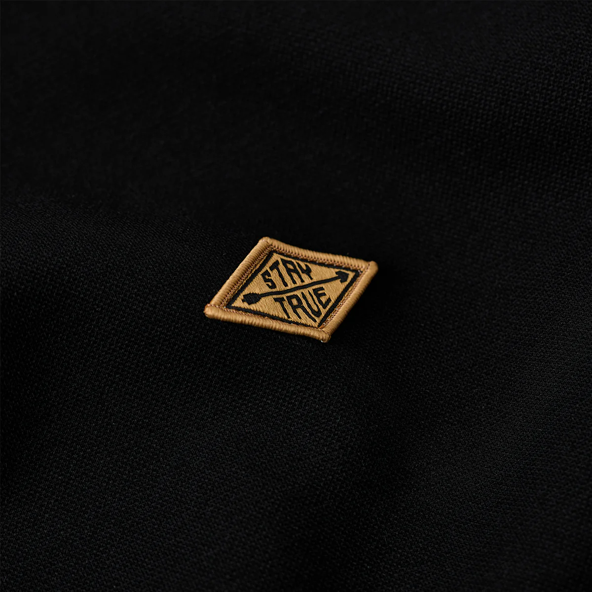 「STAY TRUE」刺繍ワッペン　VガゼットエアーレイヤーTシャツ - Image 10