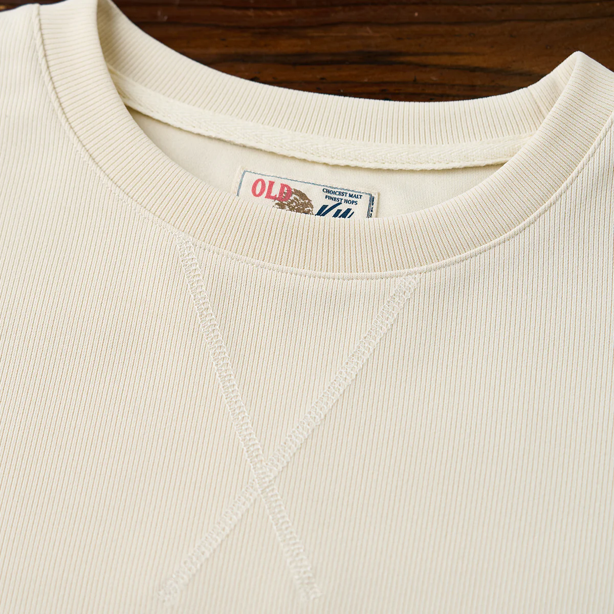 ストライプリブ編み生地　Vガゼットステッチ入りエアーレイヤーTee - Image 7