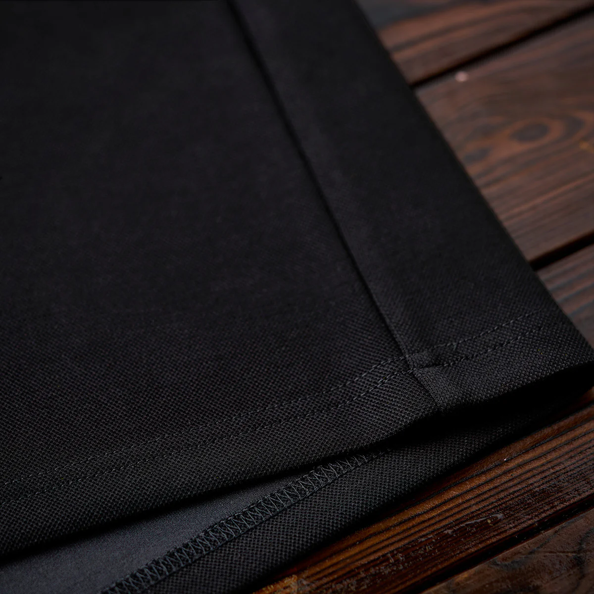 「雪山のスキーヤー」刺繍入り綿混紡切替長袖Tシャツ - Image 13