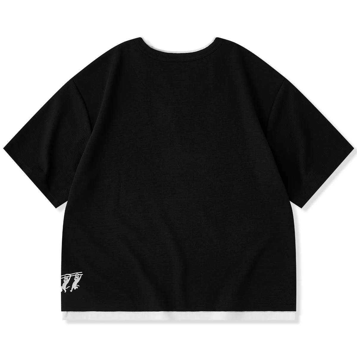 「猫のレスキュー隊」刺繡入り フェイクレイヤードミニワッフルTee - Image 2