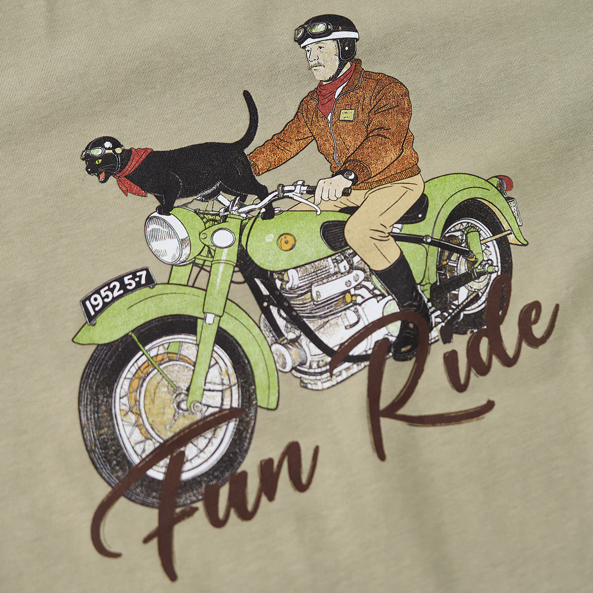 「風を切る猫と相棒ライダー」プリント入り半袖コットンTee - Image 10
