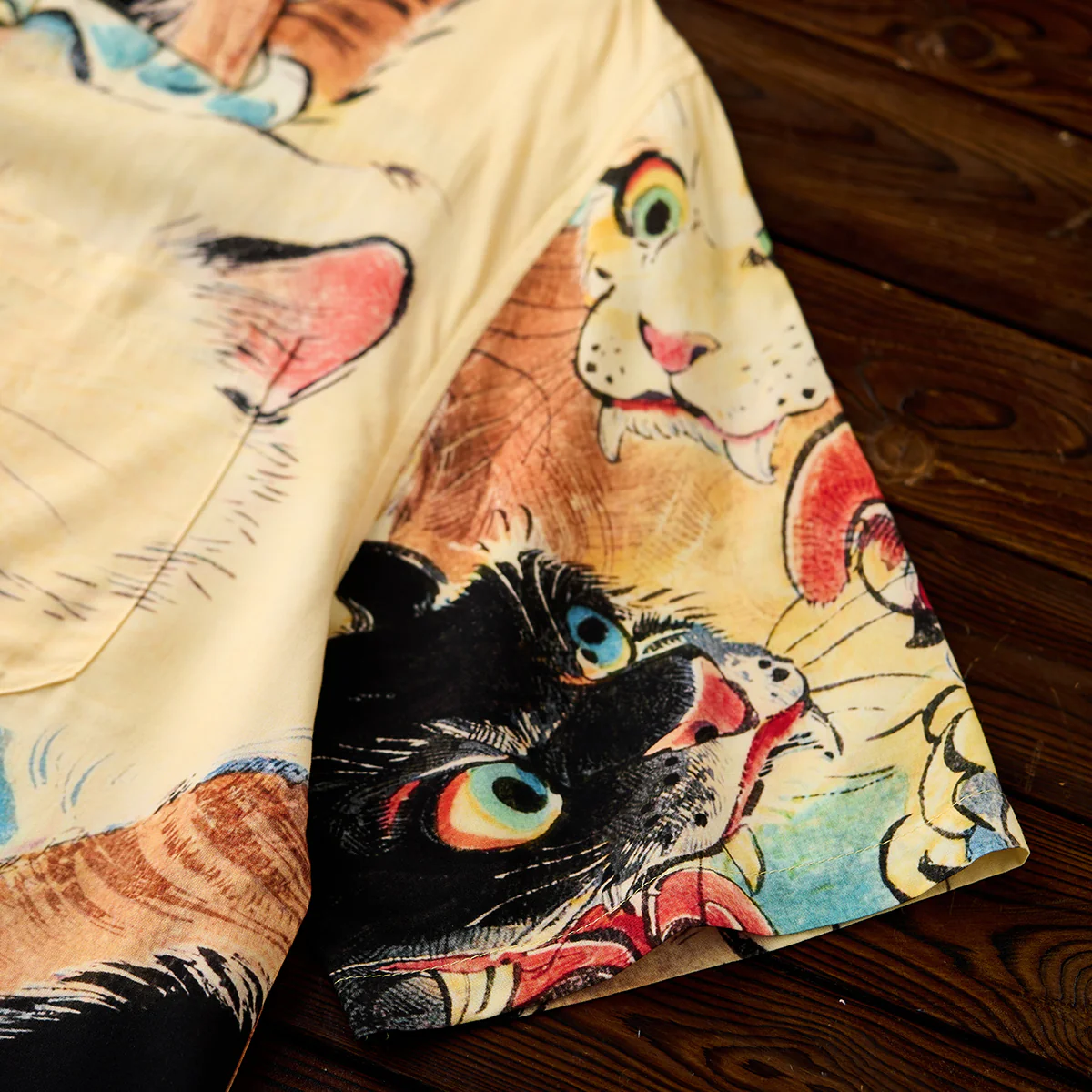 【予約】「猫の威嚇合戦」浮世絵風総柄レーヨンアロハシャツ - Image 10