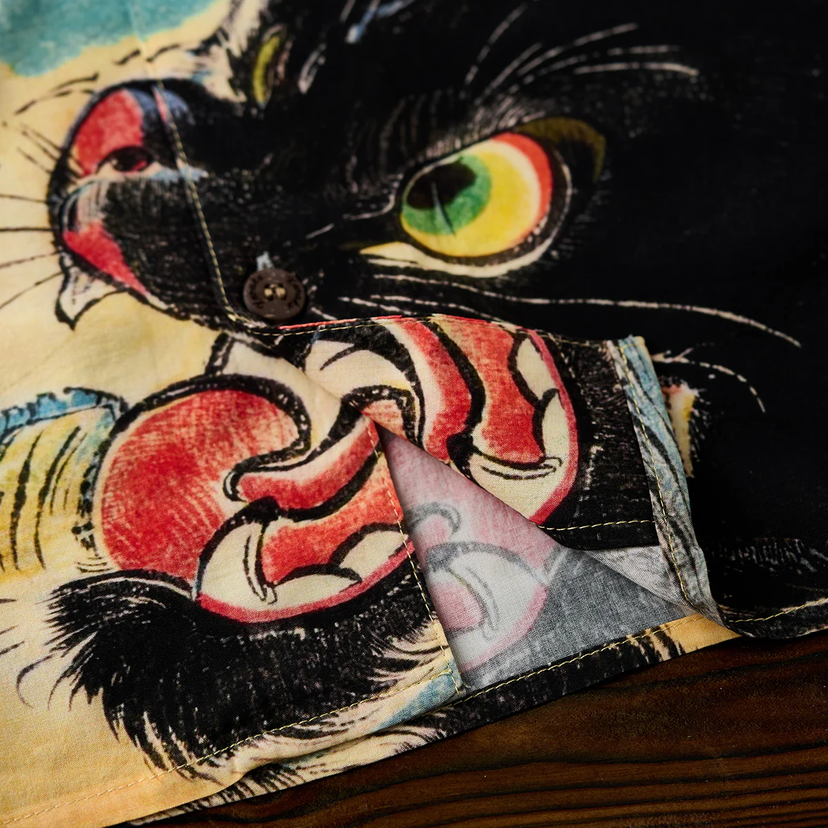 【予約】「猫の威嚇合戦」浮世絵風総柄レーヨンアロハシャツ - Image 13