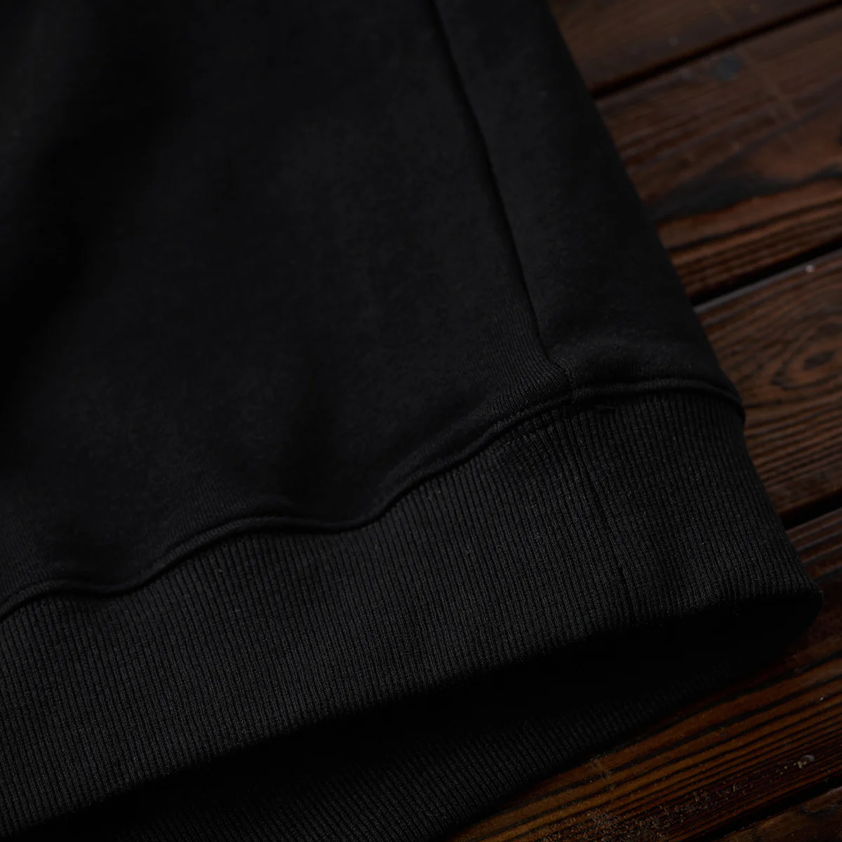 Karaku刺繍入り　襟・前立てジャガードペイズリー柄切替ポロカラースウェット - Image 9