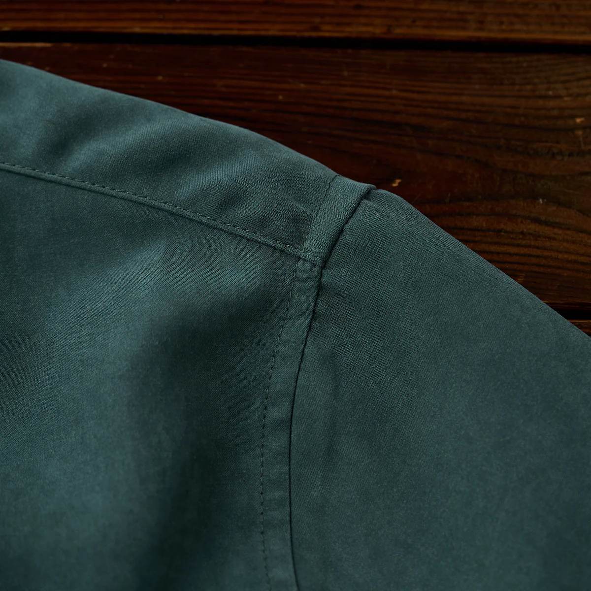 KARAKU×田中ラオウ「Green drift」虎刺繍入り ピーチスキンキューバカラーシャツ - Image 13