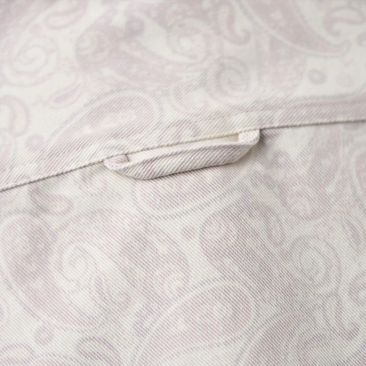 裏ペイズリープリント　「KaraKu」刺繡入りコットン混ツイル半袖シャツ - Image 12