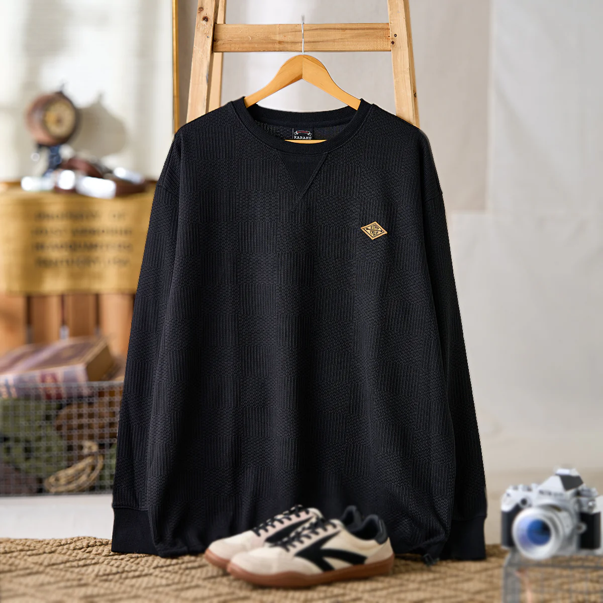 「STAY TRUE」刺繍ワッペン 裾ドローコード付きチェック織りニットロングT - Image 3