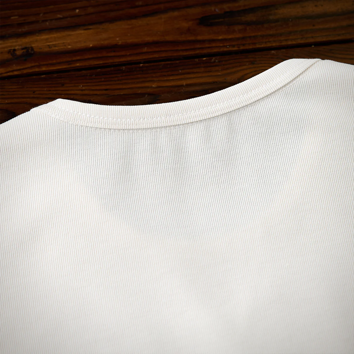 袖ターコイズ風ボタン付き Vガゼット入りエアーレイヤードTシャツ - Image 15