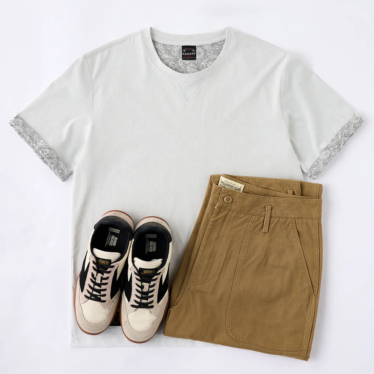 Vガゼット入り 無地×ペイズリー柄ボンディング生地半袖Tシャツ - Image 15