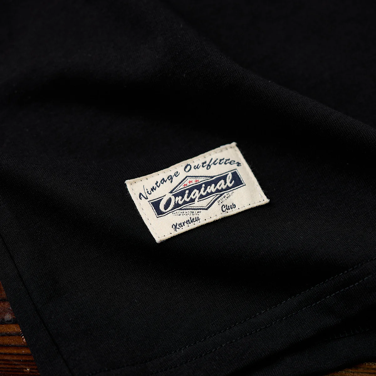 「光る目をした虎」プリント&虎・KaraKu刺繡入りコットンTee - Image 12