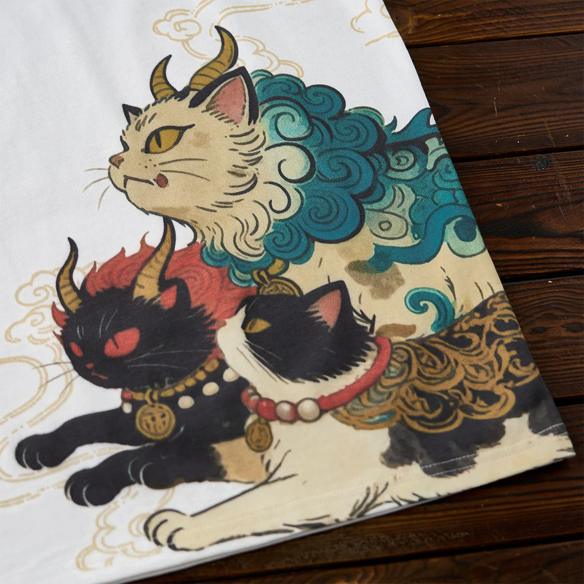 「山海経・霊獣」プリント&KaraKu刺繡入りコットンTee - Image 11