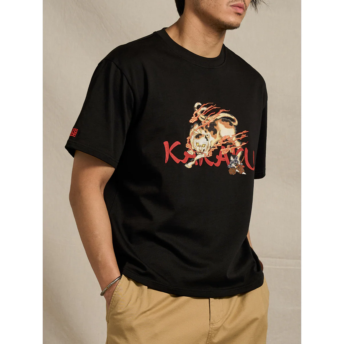 Karaku×Koma 「異形百物語」プリント&刺繍入りコットンTee - Image 7